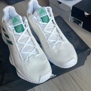 NEVER WORN: SM PRO BOUNCE 2018 LOW TEAM